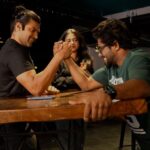 Arya Instagram - Watch @aryaoffl 🦁VS ME 🐒💥 #armwrestling . Watch Kather Basha Endra Muthuramalingam on theatres from JUNE 2nd 🎬 @drumsticks.productions @jungleemusicsouth @barracudabrewbar #arya #siddhiidnani #tamilcinema #trending #actress #funnyvideos #comedyvideos #primereels