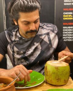 Arya Instagram - Wishing @fajz_biriyani_biz a happy First Anniversary 😍😍 Thanks for giving us quality and tasty food in these difficult times.. Keep growing brother .. Wishing u many more successful ventures 😍 @essamoosa1  the pillar behind everyone 🤗🤗😍
