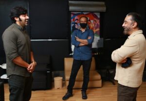 Arya Instagram - Can’t ask for a better birthday gift. Truly overwhelmed humbled by ur love for #SarpattaParambarai sir 🤗🤗😘😘 It’s been de best day in my life showing u my work in #Sarpatta Tks a million for sharing ur thoughts.. still learning from u everyday #Mahendran sir 😘😘