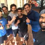 Arya Instagram - #boxing @chennaimmatrainingacademy #fitness @ironman.manjunath @jeevassankar