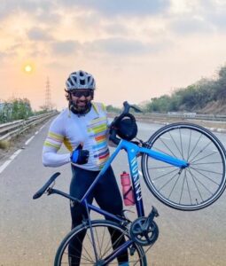 Arya Instagram - Riding into the sunrise ☀️ 🚴‍♀️🚴‍♀️🚴‍♀️🚴‍♀️ #MMDDDDLCTworkout #lCycling and  #Running 🏃‍♂️ 🏃‍♂️