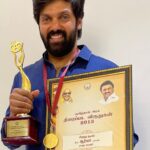 Arya Instagram - #tamilnadustatefilmawards #RajaRani #BestActor Thank you all 😍😍🤗