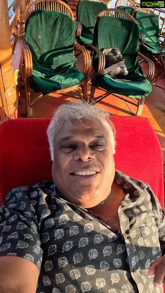 Ashish Vidyarthi Instagram - LIFE ON THE BACKWATERS OF KERALA... BLOWN AWAY BY THIS EXPERIENCE 😭🤩🤯 Watch the full vlog on YouTube-Ashish Vidyarthi Actor Vlogs Thank you @makmallarmusic for this soulful rendition of the classic 🥹 You have to see this to believe it! Life happening on the backwaters, flowing in perfect harmony with the rhythm of nature. Time comes to a standstill as we observe people and nature coexisting in bliss amidst the breathing beauty of Kerala. It’s a magical Alleppey morning, at the break of dawn we are heading to Lake Wayanad to catch an early glimpse of golden rays. Sounds of flowing water feels like gentle lullaby to the ears, birds singing their morning hymns as Murali, Swapnil and I soak in the serenity of this paradise. Inviting you to take a glimpse into the simplicity of lives that are very different from what you and I experience here in the city. Enchanted by its magic, the heart refuses to go home. No wonder this place is called “God’s Own Country!” #AshishVidyarthi #KeralaDiaries #alleppeybackwaters #life #reelitfeelit #reelkarofeelkaro #travel #explore #kerala #river #lake #friendship #food #nature #godsowncountry #keralatourism #keralagram #keralagodsowncountry #actorslife #actor #love #blessing #weekend #goodfriday #friday #weekend #holiday Kerala - God's Own Country
