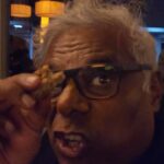 Ashish Vidyarthi Instagram - Gazab Ka Hand Minced Mutton Seekh Kebab 🤤🔥 at Back to Source Café well being in Chandigarh…Yeh Kebab Zone Mein Hai…😉 Do you love seekh kebab..? let me know in the comments 🙃 Address: SCO 10-11-12, First Floor, Sector 17A, Chandigarh, 160017 #mutton #seekh #muttonseekhkebab #kebab #foodrecipes #chandigarh #foodie #food #vlog #actor #reelitfeelit #reelkarofeelkaro #reelsinstagram #instavideo #remix #juicy #spicy #tasty Chandigarh, India