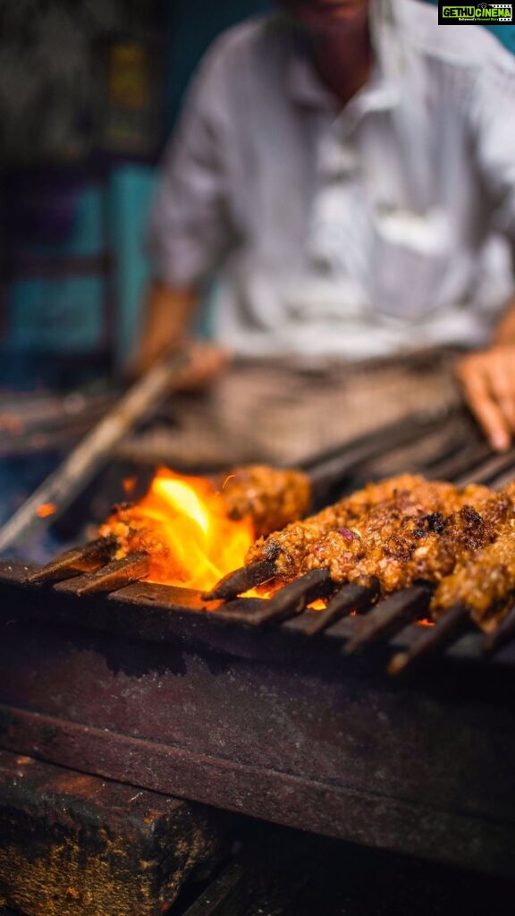 Ashish Vidyarthi Instagram - Zakaria Street Food full video link in bio 🚫No reposting without prior approval As the mercury rises in summer, the Zakaria Street food comes alive, particularly for those observing fast in the holy month of Ramzan. Therefore, Zakaria Street Kolkata is a city’s melting pot during this time of the year. We started the Zakaria Street food trail from Phears Lane. The first shop we encountered was the legendary and one of the oldest shops in the vicinity, Adam’s Kebab Shop. The shop was established 105 years back! They specialise in Suta Kabab and Boti Kabab. A couple of steps ahead towards Colootala crossing, a new age shop Al Baik, prepares mind-boggling Afghani Kabab and Bhetki Fry. We could not complete the trail due to crowed, but before that, we had various chicken preparation at Taskeen. We kept space for those luscious, thick, creamy Falooda - a must to wash down the spice and keep your energy quotient high in this sultry weather. #goodfoodbro #ashishvidyarthi #kolkatastreetfood #streetfoodkolkata #streetfoodindia #zakariastreet #zakaria #ramzan #ramzanmubarak #ramadan2023 #ramadanmubarak #ramadan #ramadankareem #ramzanmubarak