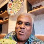 Ashish Vidyarthi Instagram - Khaana Dhamaal, Handloom kamaal …Café Na-Ru-Meg Begins now from ground floor 😍😱 Address: 56A, Raja Basanta Roy Rd, Lake Market, Kalighat, Kolkata, West Bengal 700029 #reelitfeelit #reelkarofeelkaro #reelsinstagram #cafe #food #foodie #kebab #toast #lunch #brunch #friendly #kolkata #joy #love #foodblogger #actorslife Kolkata - The City of Joy