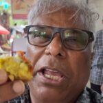 Ashish Vidyarthi Instagram - Crispy Kurkurit Kothimbir Vadi with my dear friend Pradeep at Sapre, Goregaon West, Mumbai…Ekdum Naaad Khula…Vishay…Total UNCLE! 😋😍 Any kothimbir Vadi lovers in the house..? #reelitfeelit #reelsinstagram #reelkarofeelkaro #foodreel #maharastra #maharastrianfood #kothimbirvadi #tasty #drool #yummy #spicy #friend #childhood #mumbai #goregaon #mumbaistreetfood #mumbaiindians #actorslife #breakfast #brunch #snacks #crispy #crunchy #instareels #instagood #instafood #explore #streetfood Mumbai, Maharashtra