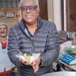 Ashish Vidyarthi Instagram – Ratlami Poha…Aaj poha बनाना bhi Seekh liya😅
Poha का taste was Aaaaaahsummmmm..😋😍

This Navratri, wherever you are… enjoy this amazing delicacy from Ratlam.

#reelsinstagram #reelitfeelit #poha #foodreel #reelkarofeelkaro #ratlam #ratlami #sev #love #diy #food #foodblogger #vlog #madhyapradesh #indore #ratlam_meri_jaan #ashishvidyarthi #actorslife #behindthescenes #shoot #real #love #friendship #share #instagood #navratri #ramzan #2023 #breakfast #sunday #weekend Ratlam, Madhya Pradesh
