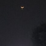 Ashish Vidyarthi Instagram - An extraordinary sight of the crescent with... Is that Venus? .. Seen from Zakaria street Kolkata on evening one of Ramzan 2023... Ramzan Mubarak! #ramzan #ramzanmubarak #kolkata #zakariastreet #moon #reelitfeelit #reelkarofeelkaro #reelsinstagram #city #night #evening #ramzan2023 Zakaria Street