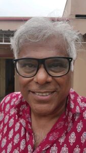 Ashish Vidyarthi Instagram - Did I do a Benjamin Button? For I finally turned 58 today 😂
Love light and Cheer to you dear friend . Alshukran Bandhu.. Alshukran Zindagi !