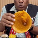 Ashish Vidyarthi Instagram - Crispy Malgapodi Conical Dosa With 9 Type Of Chutneys😱😳 Comment mein jarur batana how many chutneys have you guys had so far? Location-Dosa Cafe, Kolkata #dosa #chutneys #southindian #reelitfeelit #reelkarofeelkaro #reelsinstagram #foodie #podi #crispy #tasty #ashishvidyarthi #chef #dosarecipes #actorslife #instafood