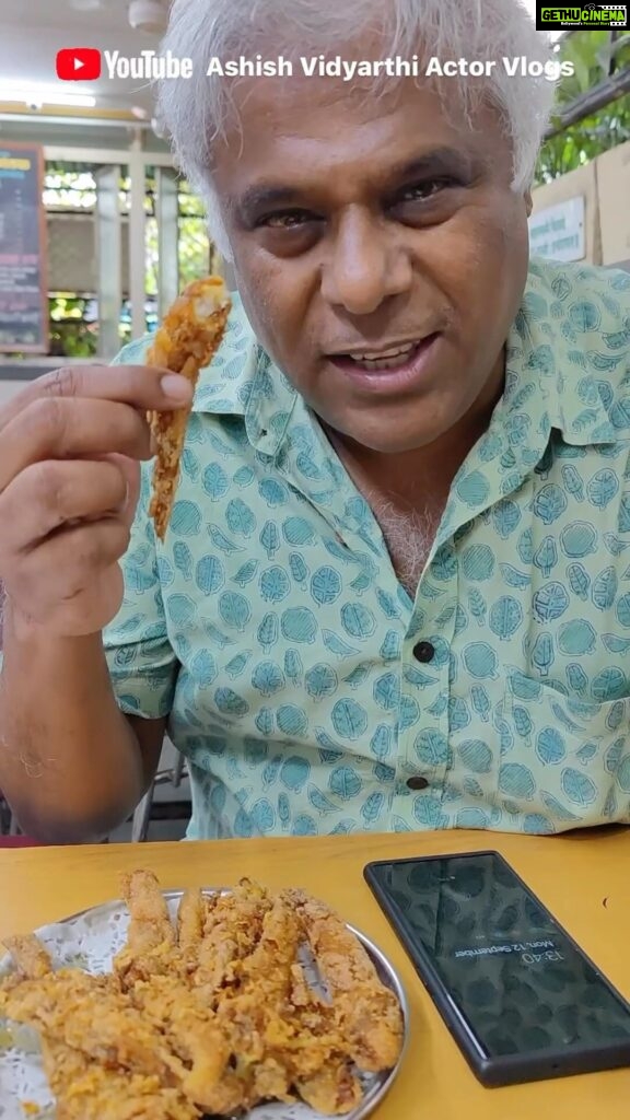 Ashish Vidyarthi Instagram - Most Amazing Non-Vegetarian Food: Bombil Fry, Mutton Thali, Solkadi Ft Actor Saandip Kulkarni Watch full video on YouTube-Ashish Vidyarthi Actor Vlogs Old Memories, Great Food and Lots of Gappa...Today’s vlog is here to serve you zanzanit tadka of laughter, meetups, and crazy ideas. Bahut saal Aai ke hath ka khaana khaaya aur aaj is mulaqat ka mauka lete hue Aai ko khila rahe hai tasty Maharashtrian nashta. In the last vlog, I promised you we were going to meet a very special person, an incredible actor and a dear friend, Saandip Kulkarni. I have known this amazing and kind human being for many years now and this friendship only grows stronger. Today I will take you to his lovely home where you’ll get to meet Kanchan and Aai. After that, we shall head to another of my favourite places that I have been visiting since 1992 when I first came to Mumbai - Highway Gomantak. Trust me you cannot miss this place! The feast has been laid out, amidst the traditional ambience let’s enjoy some smoking hot Bombay duck fry, kekada bhaji, chilled solkadi, and many more Maharashtrian delicacies. Join us on this gastronomical madness as we relish some incredible vegetarian and non-vegetarian feasts, meet some amazing people and relive memories of 1992, Mumbai. If you love this vlog, don’t forget to give us a like... Share this with your amazing friends with whom you wish to share a bond forever. And if you haven’t already, don’t forget to Subscribe... It’ll mean the world to me. Alshukran Bandhu, Alshukran Zindagi. ❤️🙏🏻 #bombil #bombilfry #foodreels #reelitfeelit #reelkarofeelkaro #saandipkulkarni #ashishvidyarthi #muttonthali #streetfood #mumbai #mutton #actorslife #instafood #marathi #maharashtrian #tasty #food #koknifood Mumbai, Maharashtra