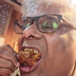 Ashish Vidyarthi Instagram - SPICIEST SAOJI MUTTON I HAD AT JAGDISH SAOJI BHOJANALAY IN NAGPUR 🌶️🥵 The taste was Ammmmmmmazing 😋 Thank you my dear friend Dinesh Acharya for bringing @meenakshimanna Di and Me here ❤️ Have you guys tried Saoji Mutton..? do let me know in the comments 🤗 #reelitfeelit #reelkarofeelkaro #mutton #saojimutton #nagpur #foodie #ashishvidyarthi #actorvlogs Nagpur, Maharashtra, India