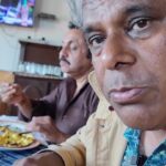 Ashish Vidyarthi Instagram - Garma Garam Chicken Anardana Aur Missi Roti…Gazab Ka Taste Hai….Wuuuaaaaaaaahhhh 🤤 Kya aapne kabhi chicken anardana khaya hai..? Let me know in the comments 🥰 P.S- Thank you @amala_rai for bringing me here 🤗 #reelitfeelit #chicken #chickencurry #food #foodie #ashishvidyarthi #actorslife #chickenrecipes #himachal #himachalpradesh #friendship #lunch #roti #bread #reelkarofeelkaro #instagood Himachal Pradesh