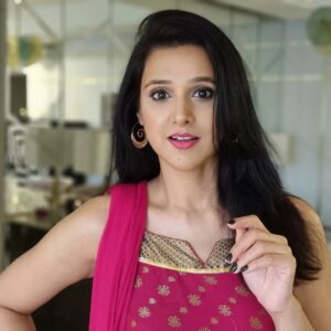 Astha Agarwal Instagram - Yeah .. looks like I have seen u before!
.. wala expression lag raha hai kya ?
Answer in comments
