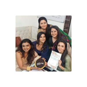Astha Agarwal Instagram - #That's #how #we #brought #in #our #womensday #this #year 🥰
@mayurideshmukhofficialll
@ritucj @vijaylaxmisingh27 @preetkaurnayak 
#all #thanks to @imliexdiaries #for #this #sweet #gesture 🤗
.
.
.
.
.
.

" #I #am #grateful #to #be #a #woman . #I #must #have #done #something #great #in #another #life " .. by #maya angelou