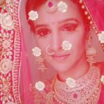 Astha Agarwal Instagram – What #every #girl #actor #dream for🤔 !
..to get #married for a  #tv serial with a #big #production like @shashisumeetproductions
on a big #channel like @colorstv 😇
You get:
☑️ The #best #bridal #outfit
☑️ The best #jwellery
☑️ The best #makeup
☑️ The best #hair do
In short, you get to #FEEL LIKE THE #PRETTIEST #BRIDE IN #TOWN ..SIC
#simply #Blissful
#shubharamabh #jharna #shadi #actorslife🎬
#makeup room #diaries
#colors channel #every #weekday 9pm