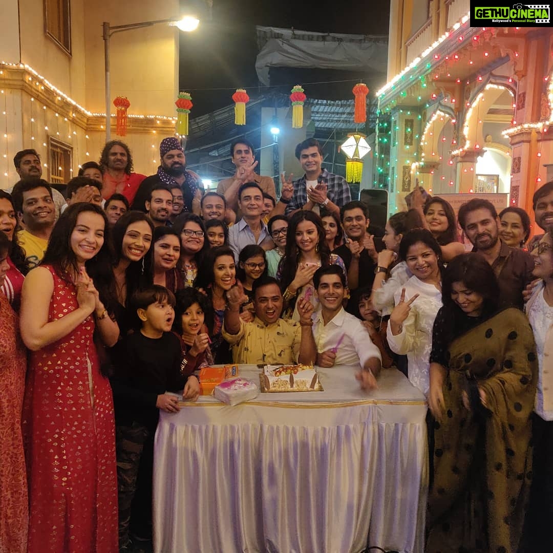 Astha Agarwal Instagram - When you have such amazing team to work with.. it's ought to be a #shubharambh 😇 #launch #party #instagood moments #high on #celebration @shashisumeetproductions @colorstv @vikramlabhe @akshitsukhija @mahima_makwana @aarjavtrivedi @chhaya_vora @jitenlalwani @pallavi_s_rao @dipsipixie @dhamecha_vaidehi @myself_vikastripathi @meghanjadhav Cine Classic Studio