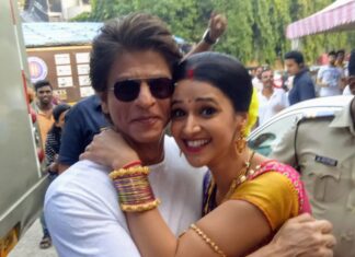 Astha Agarwal Instagram - Happy bday to my forever favorite Superstar @iamsrk #youtube #vlog LINK IN BIO 🔗