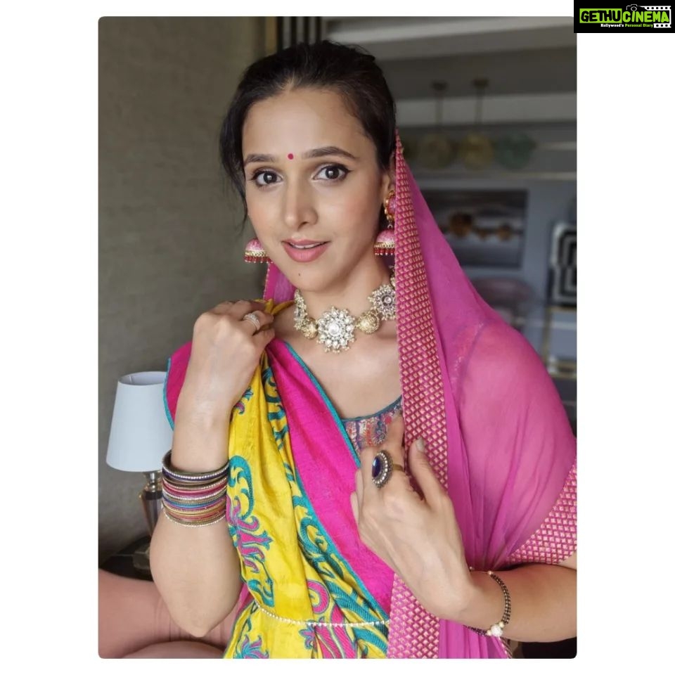 Astha Agarwal Instagram - Saree is pure #grace and #glamour