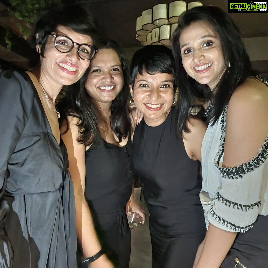 Astha Agarwal Instagram - The #great thing about #new #friends is that they bring new #energy to #your #soul ! . . . . . Had such amazing times with these bunch of crazy people like myself .. @parultg .. u need to help me tag them here