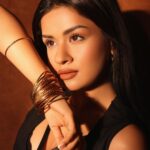 Avneet Kaur Instagram - Been busy….🖤🤎 📸- @shutterstrings Delhi