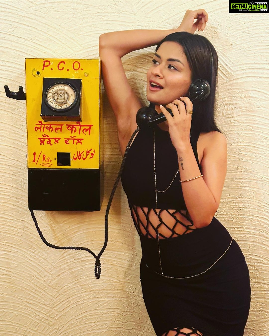 Avneet Kaur Instagram - Delhi, June, 2023β¦..ππΈπ€π€οΈπ§πβ¨