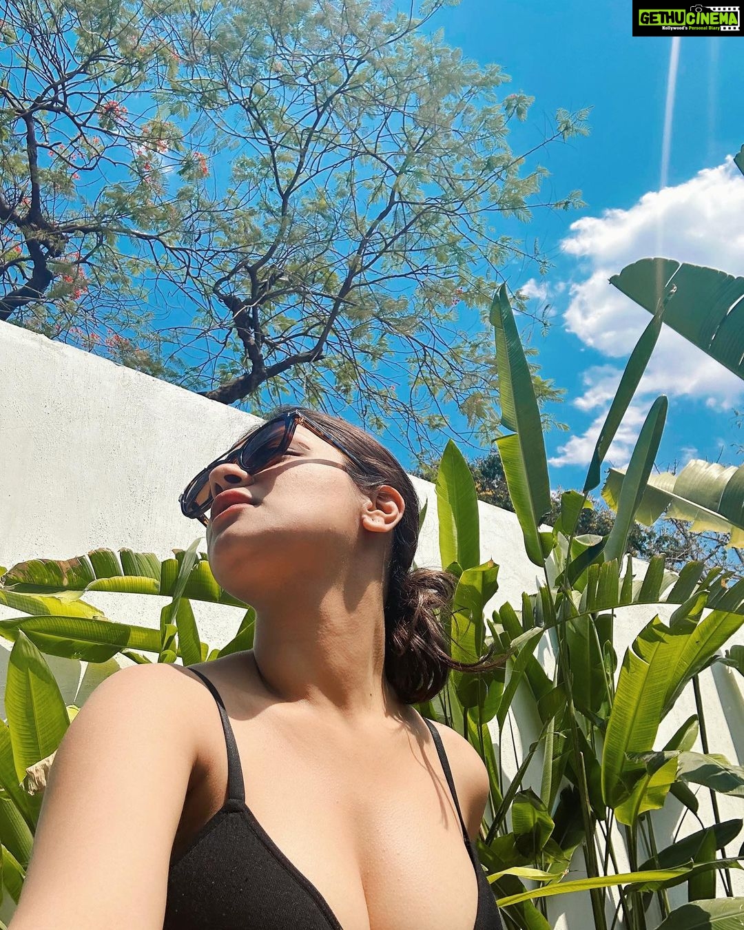 Avneet Kaur Instagram - April-May looked like this 📷🦋🎥⛅️☀️ #camerarolldump Bhopal, Madhya Pradesh