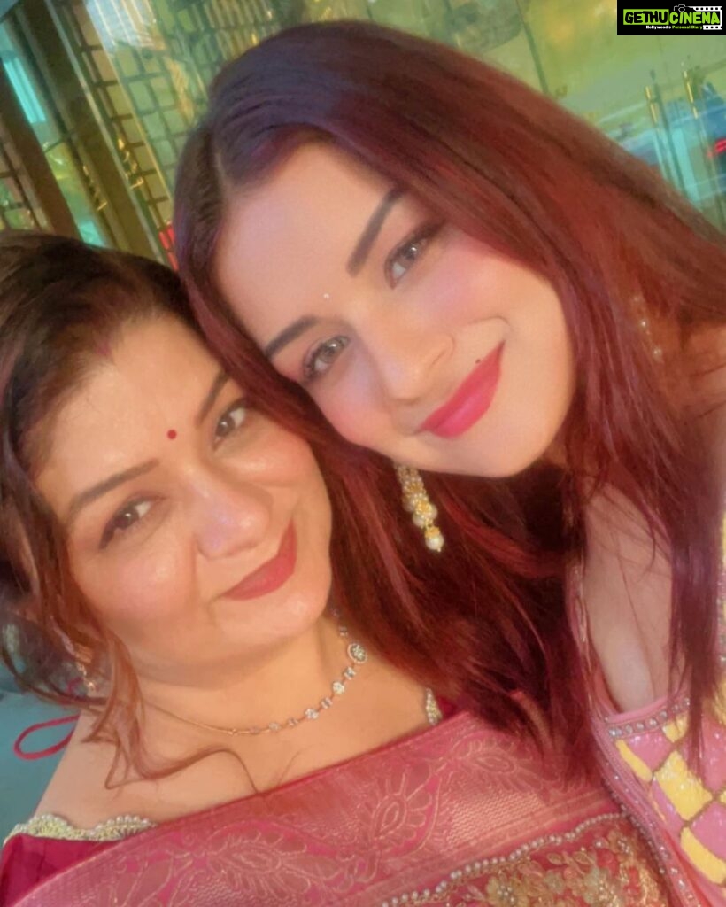 Avneet Kaur Instagram - Happy Mother’s Day Ammu😘❤️ love you! Sorry for annoying you so much 😅 but I love it 😂❤️ @sonianandra