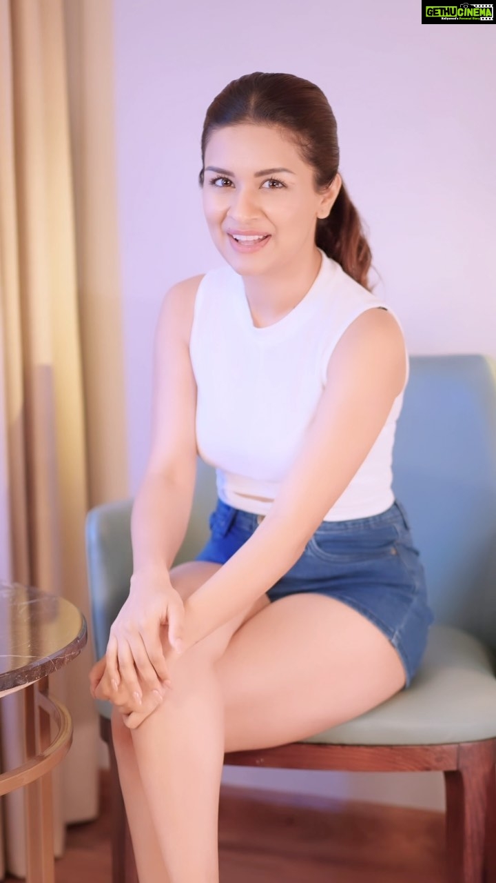 Avneet Kaur Instagram - I saw this Summer Skin Rhyme on @taapsee’s profile, and I knew I just had to do my own version of it! 😍 We all hate that sticky-icky-icky skin in summer, and finding @niveaindia’s Gel Body Lotion has been a blessing! 💙 Want to win some REALLY exciting prizes? 🤩 1. 🎶 Use the audio from this reel 2. 🎥 Record your own version creatively 3. #️⃣ Upload with #NIVEASummerSkinRhyme , @niveaindia , @avneetkaur_13 So take #SkincarePeNoBreak this summer, with NIVEA Gel Body Lotions! ☀️✨ #collab with @niveaindia #NIVEAForYou #NIVEAIndia #NIVEA #Skincare