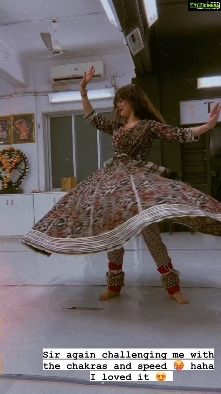 Avneet Kaur Instagram - TO DANCE IS TO BE OUT OF YOURSELF. LARGER, MORE BEAUTIFUL, MORE POWERFUL.♥️ happy world dance day!😍 keep dancing ♥️ #kathak #dance #firstlove #worlddanceday