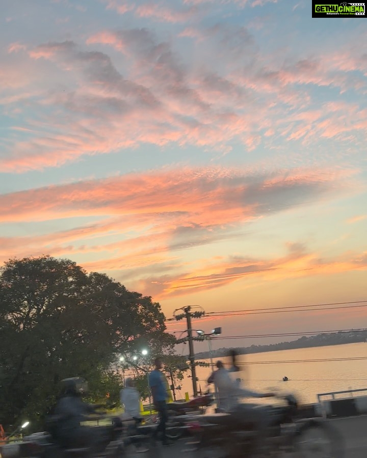 Avneet Kaur Instagram - Bhopal diaries in May….🎬☀️🥰🍂🌸✨ #throwback #photodump Bhopal, Madhya Pradesh