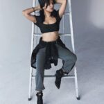 Avneet Kaur Instagram – Women like you start revolutions simply by existing.🖤🔥

Wearing- @urbanic_in