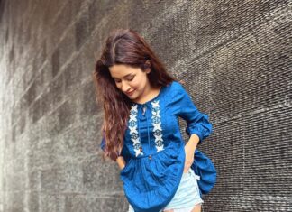 Avneet Kaur Instagram - 🦋💙✨