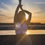 Avneet Kaur Instagram – Sunsets are sky poetry.🤍🌅 Bhopal, Madhya Pradesh
