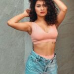 Avneet Kaur Instagram - Wild like my curls.🌸💕