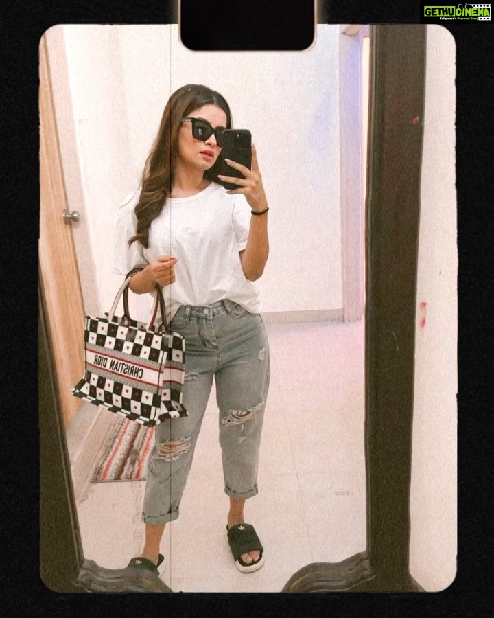 Avneet Kaur Instagram - These past few days…..🎥🥰🙏🏻🎬 #photodump #workmode #blessed Madhya Pradesh