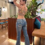 Avneet Kaur Instagram – Let me fall madly for me first…♥️

Corset: @liyokki 
Pants: @hm Bhopal, Madhya Pradesh
