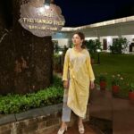 Avneet Kaur Instagram - Tere naino ke aage toh taare bhi sharmayen 💛🪷 #nofilter #bhopaldiaries Jehan Numa Palace Hotel