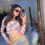 Avneet Kaur Instagram - My baby girl so pretty, she the coldest in the city.👅💜💕🌻 (my mom got me this top 🥹) Madhya Pradesh
