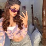 Avneet Kaur Instagram - My baby girl so pretty, she the coldest in the city.👅💜💕🌻 (my mom got me this top 🥹) Madhya Pradesh
