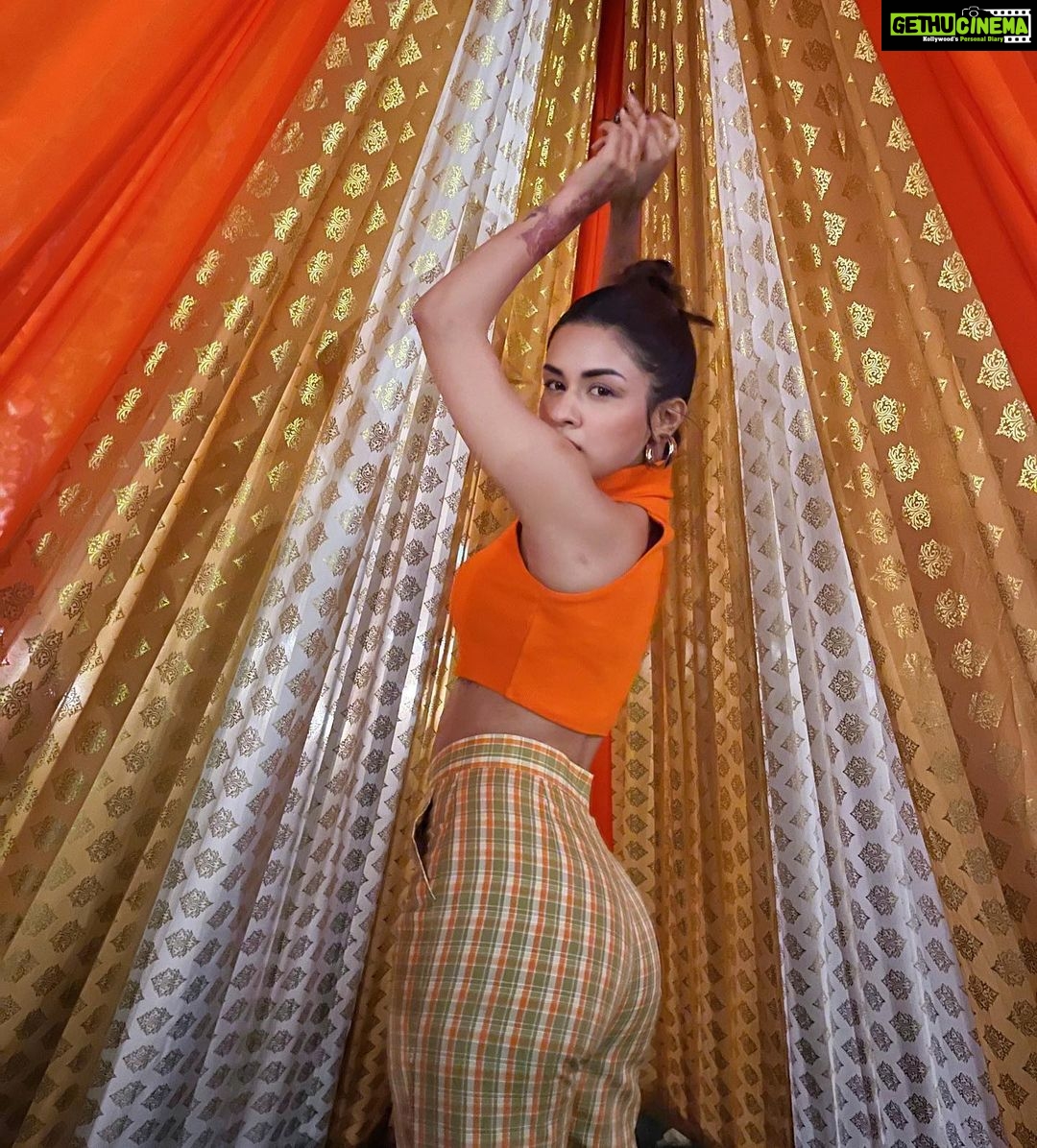 Avneet Kaur Instagram - Orangeyyyyy ๐๐งก