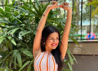 Avneet Kaur Instagram - Aapki Tiku bohot khush hai 🙈🥰 Thank you for everything! MUA- @sachinmakeupartist1 Hair- @arbazshaikh6210 Styled by- me and my team ( @heenaladjoshi @meghna.agrawall ) Jewellery- @the_bling_girll X @offbeatmediain Wearing- @urbanic_in 📸- @meghna.agrawall