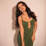 Avneet Kaur Instagram - Promotions day 1 for #TikuWedsSheru 💚 MUAH @sachinmakeupartist1 @arbazshaikh6210 Outfit- @runawaythelabel @frisky.in Jewellery- @goldenwindow @esmecrystals @the_bling_girll Heels- @zara Styled by- @kansalsunakshi Style team- @himanishukla48 📸- @rishabhkphotography