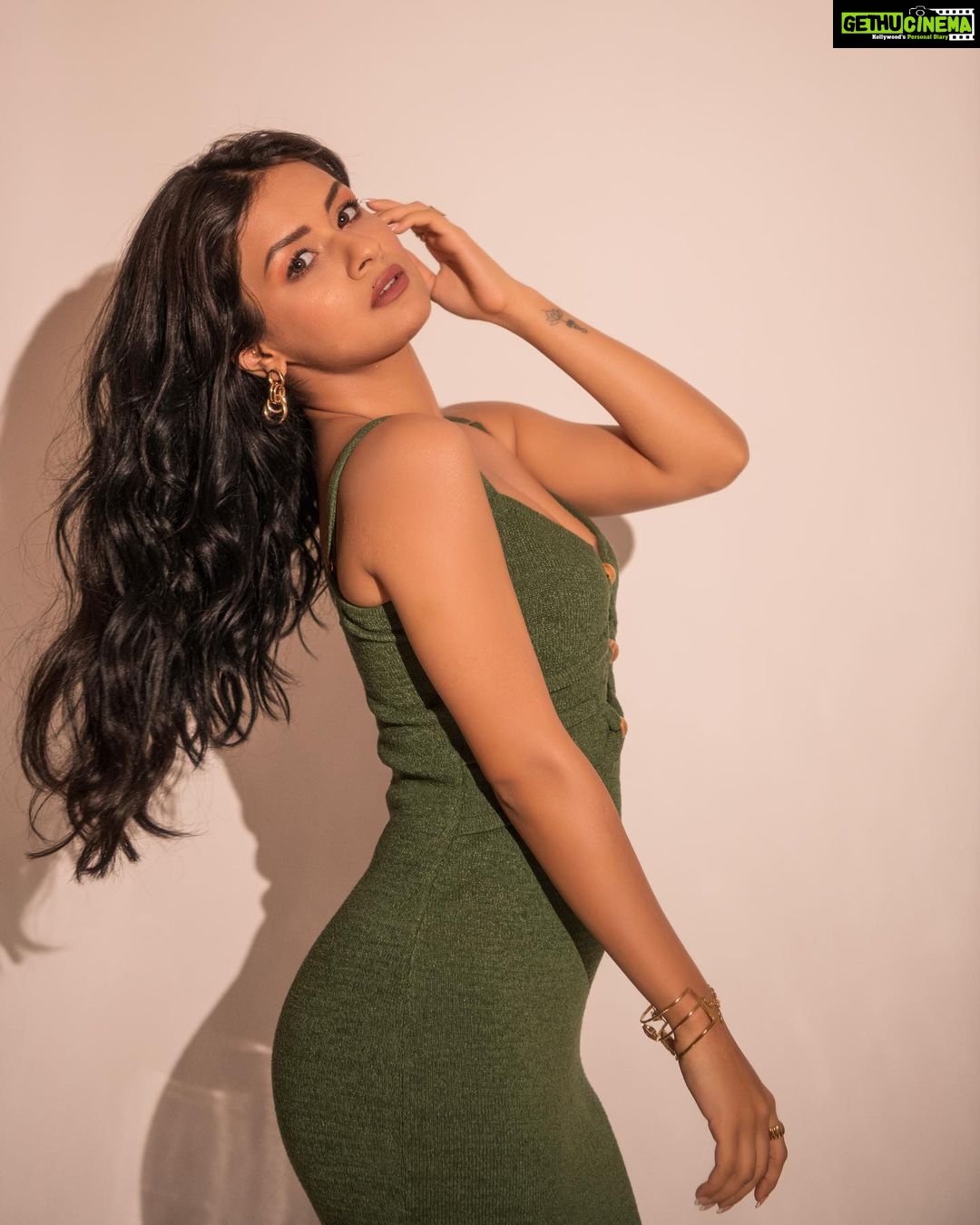 Avneet Kaur Instagram - Promotions day 1 for #TikuWedsSheru 💚 MUAH @sachinmakeupartist1 @arbazshaikh6210 Outfit- @runawaythelabel @frisky.in Jewellery- @goldenwindow @esmecrystals @the_bling_girll Heels- @zara Styled by- @kansalsunakshi Style team- @himanishukla48 📸- @rishabhkphotography