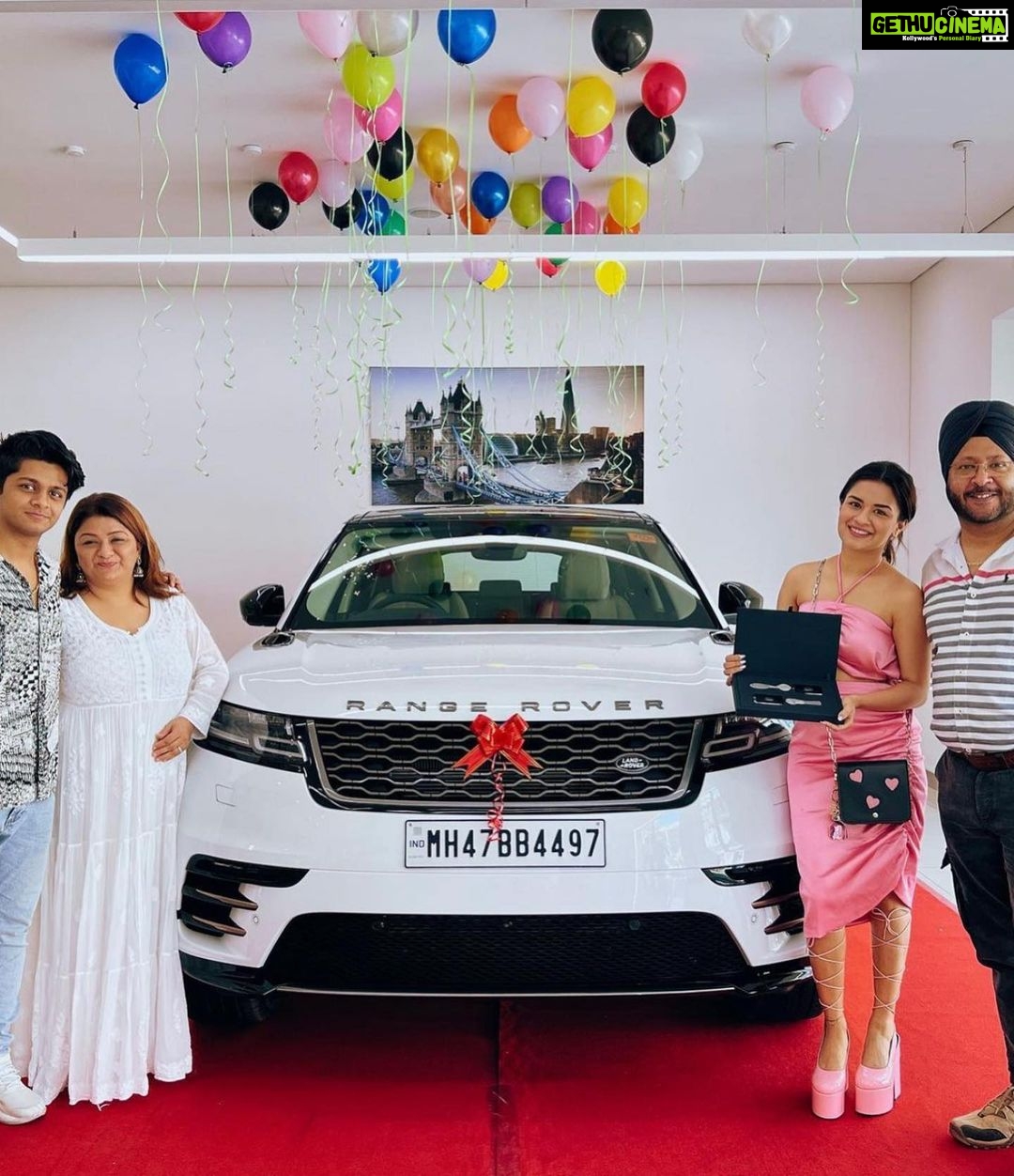 Avneet Kaur Instagram - Happy Father’s Day to my biggest support, my backbone ♥️🫶🏻👨👧 A lifetime wouldn’t be enough to thank you for everything you do for me 🥹❤️ @amandeepnandra