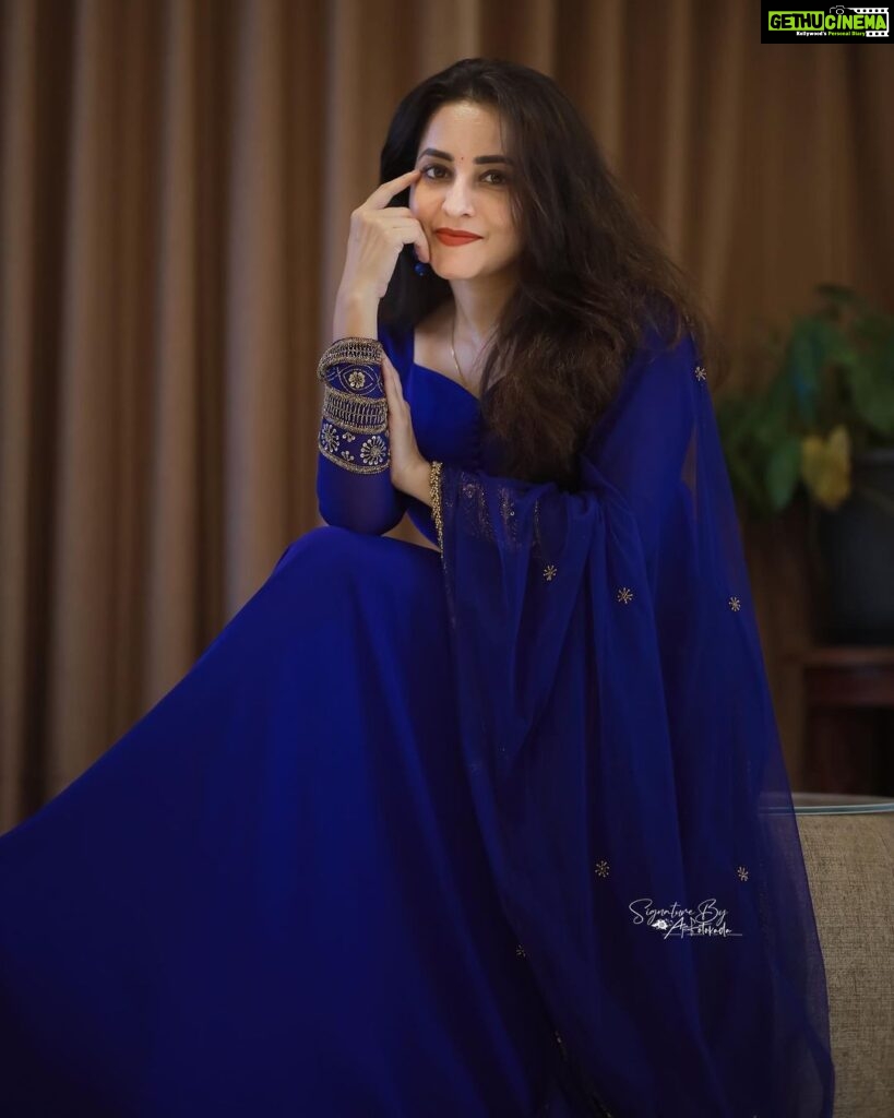 Bhama Instagram - NavyBlue georgette Anarkali set with beautiful embroideries of knots, sequence and cutbead bunches on the yoke and sleeves. And pairing with soft net dupptta with all over embroidered border with butta work from the Vaasuki designer collection. - DM for Price and Purchase “Be A Royal Vaasuki “💙 Thank you @ajinfotokada 💙