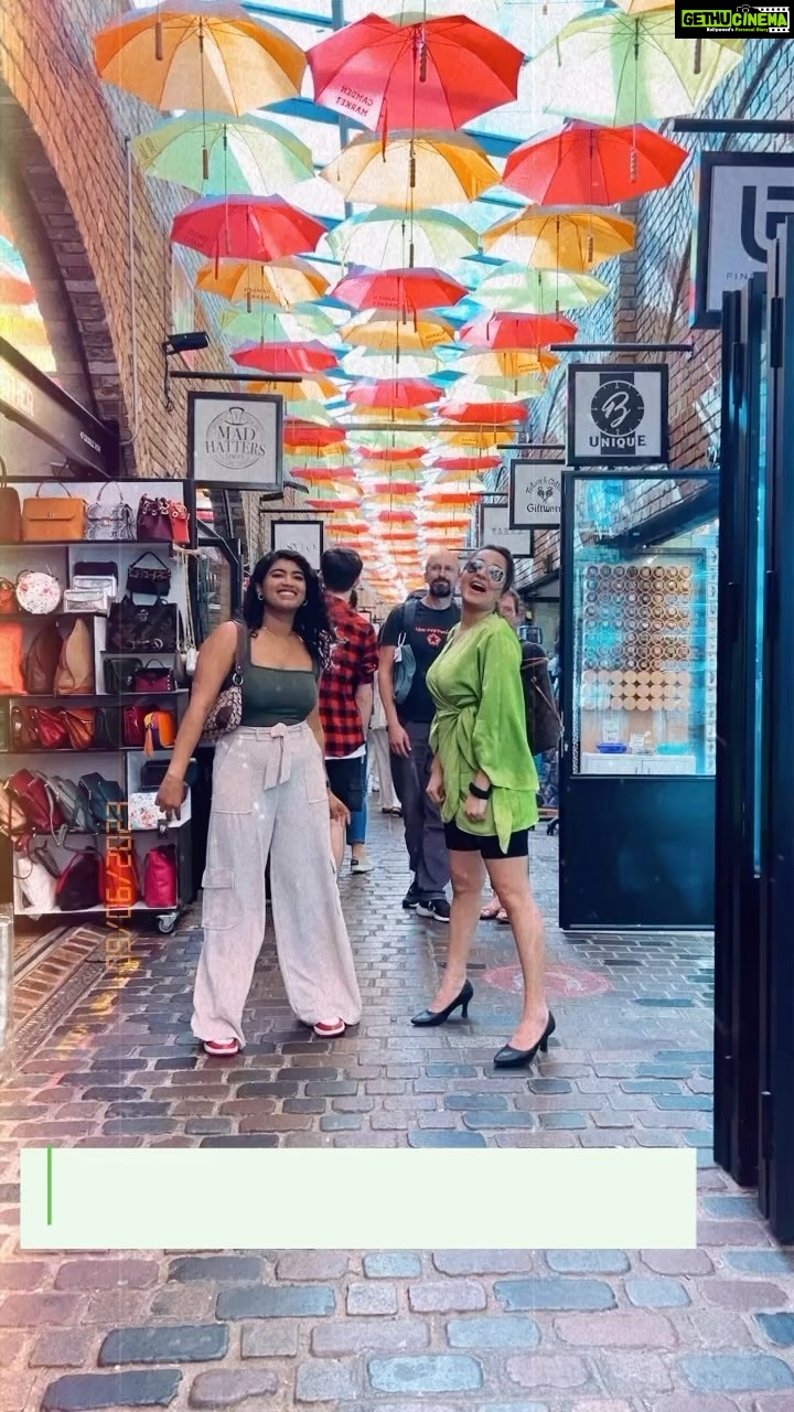 Bhama Instagram - #Summer #London Days #Neon green #colours #3rd time in UK #after 8 years @deejayyy18 😎