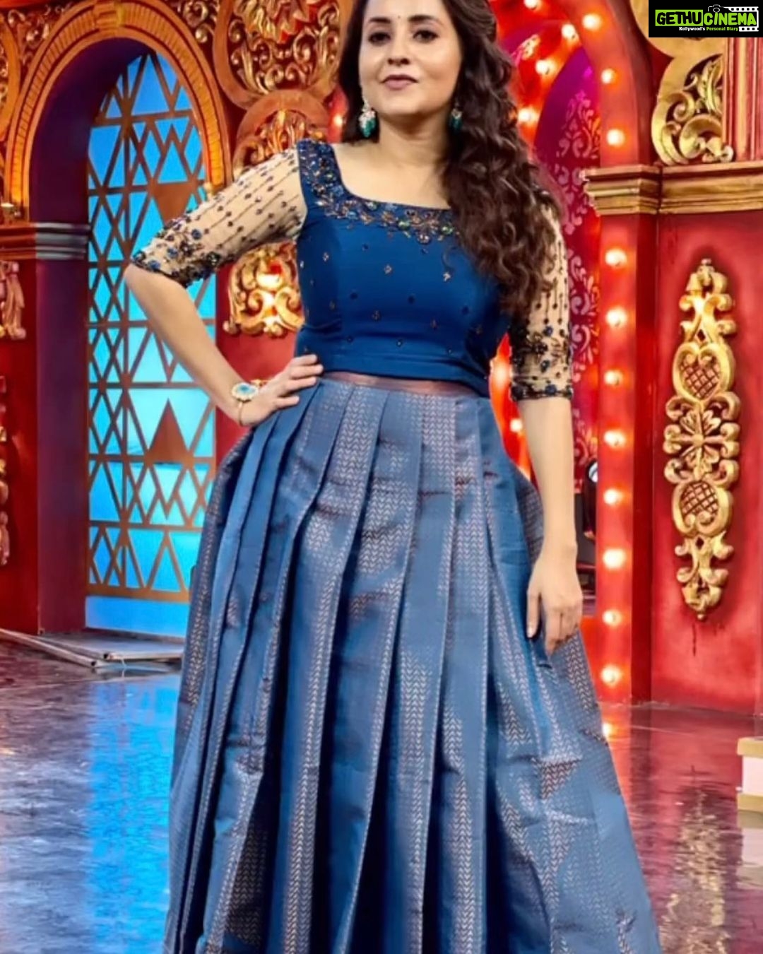 Bhama Instagram - MUA @shibin4865 Styling @nithinju Jewellery @kaya_online_ 📸 @perfect_makers Outfit @aalaadesigners 💙