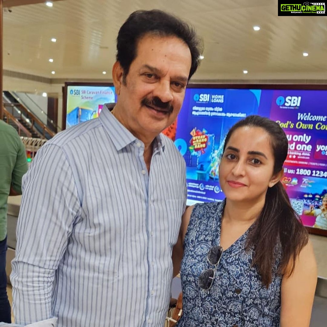 Bhama Instagram - Wow !! Today morning was awesome, to meet Devan uncle & Jayarajettan on my birthday !! A surprise that I will always cherish, thank you !!💙